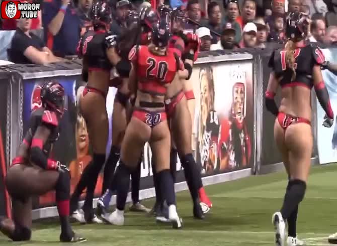 Video :The Lingerie Football League (LFL) or how to pretend to enjoy American football while watching ass